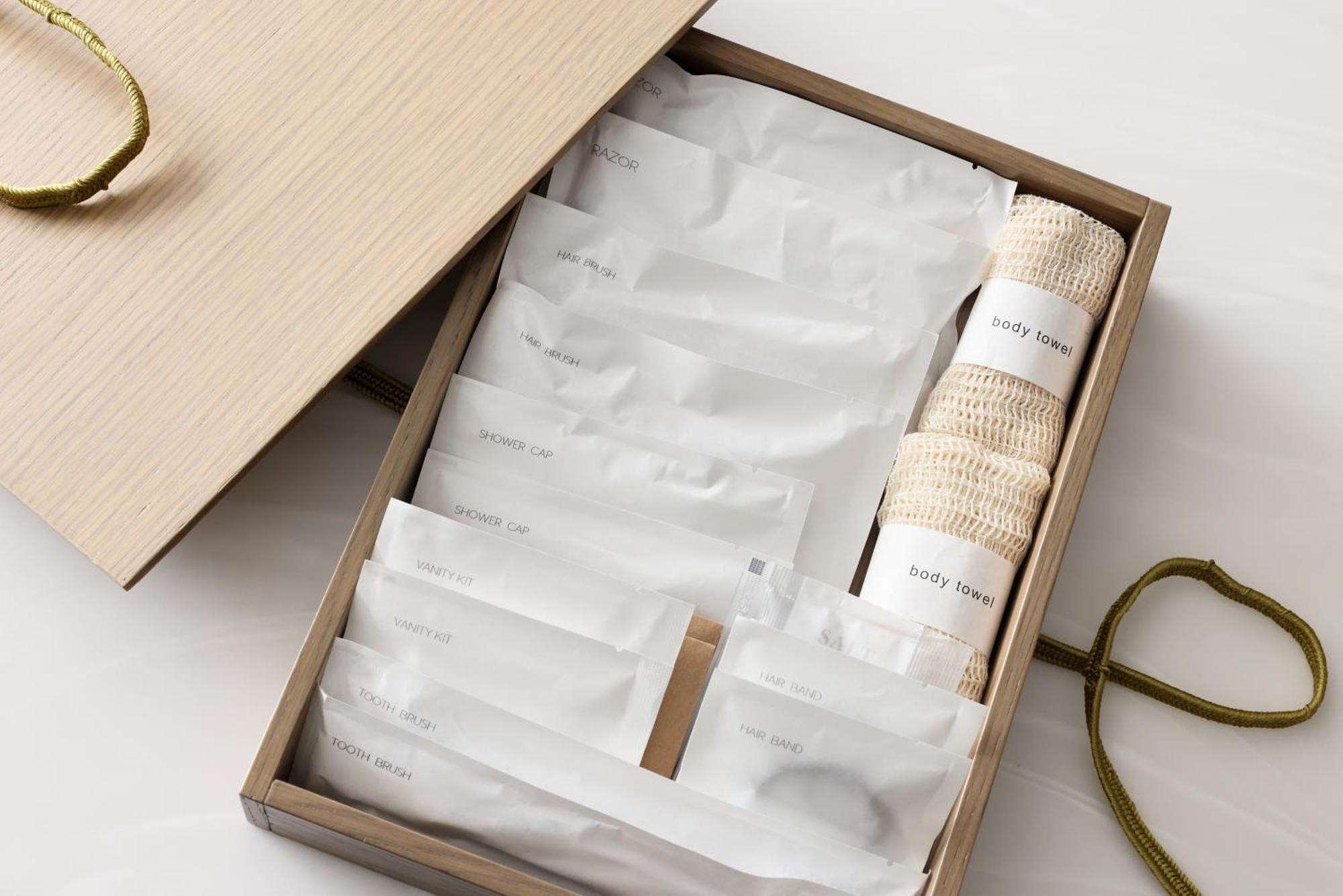더 로얄 파크 호텔 아이코닉 교토 외부 사진 A tea box